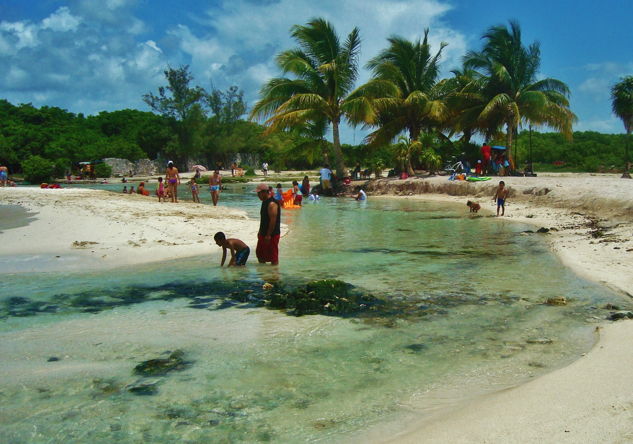 playa del carmen locals