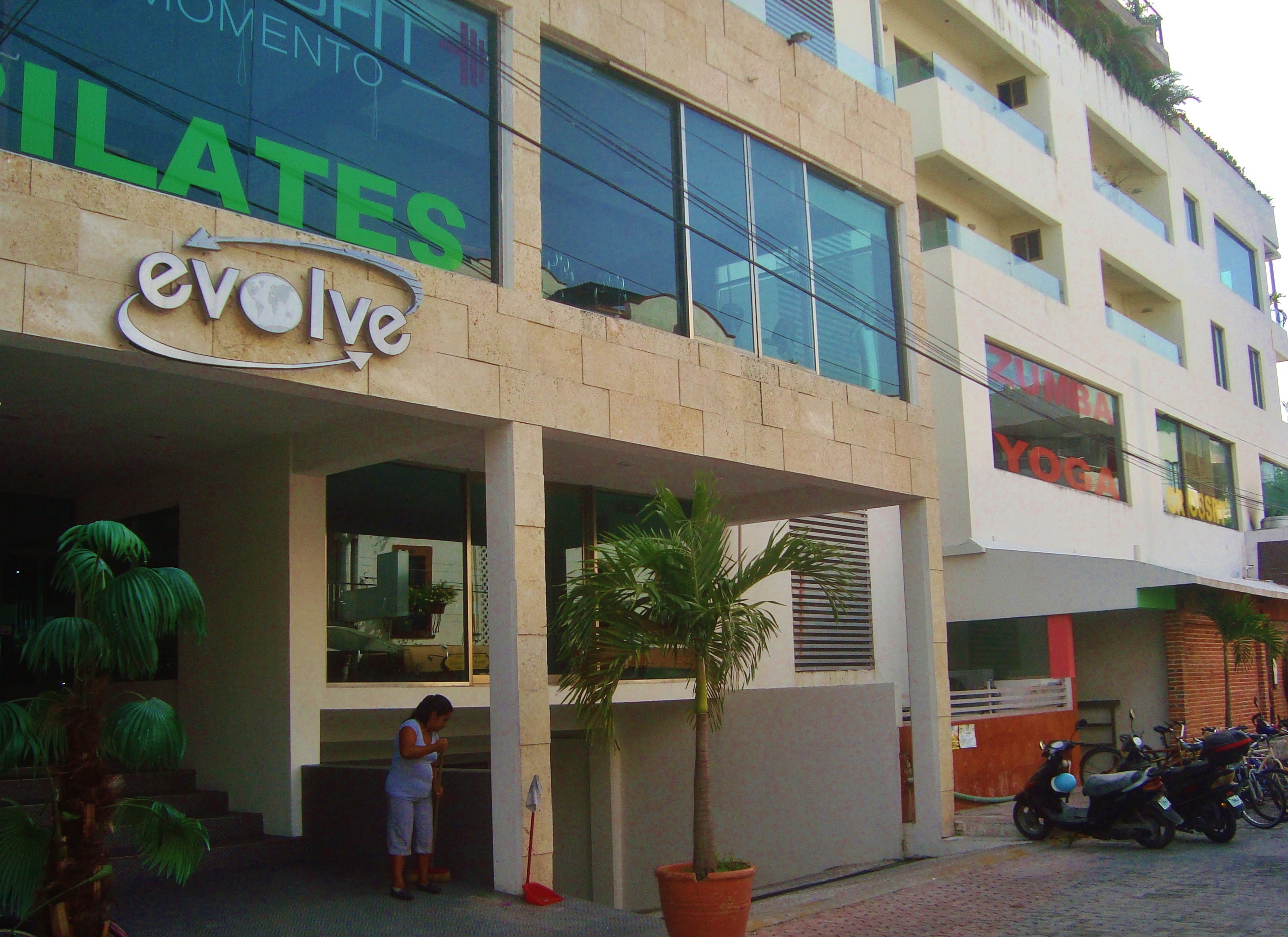 playa del carmen gym evolve