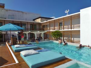 playa del carmen gay hotels