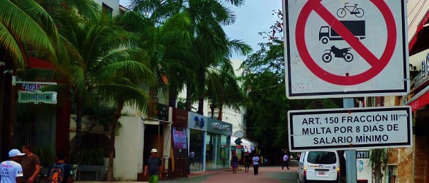 biking bicycling playa del carmen mexico 5th avenue