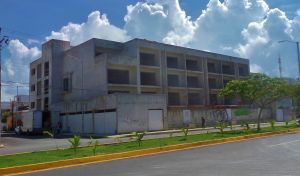 New condo buildin in Playa Del Carmen