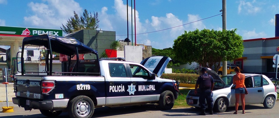 playa del carmen mexico police