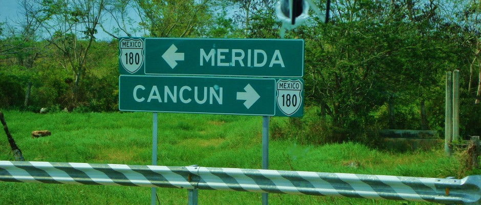 Cancun road sign