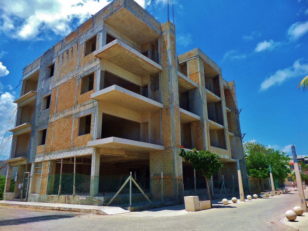 Building Colosio, Playa Del Carmen