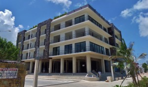 Colosio, Playa Del Carmen, condo