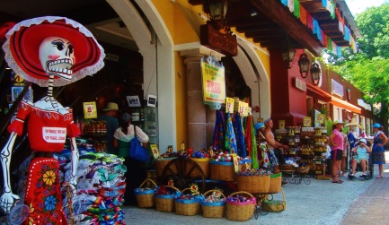 Hacienda Tequila Playa Del Carmen shoping for souvenirs