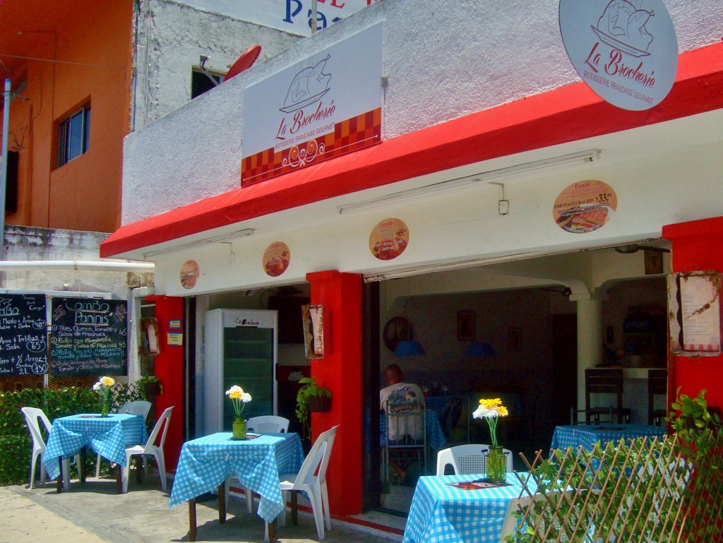 La Brocherie roast chicken in Playa Del Carmen Restaurant