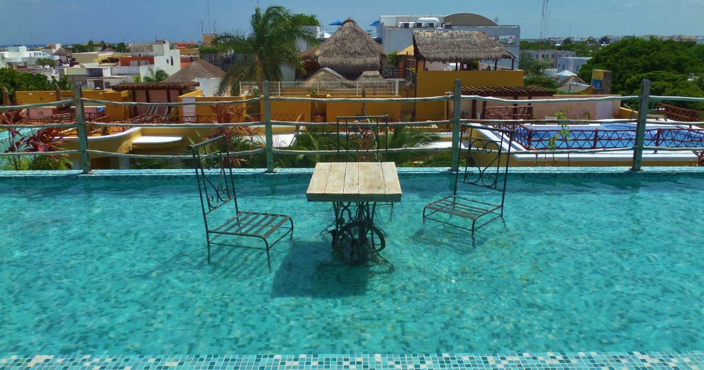 Be Playa Hotel Lounge and Rooftop pool