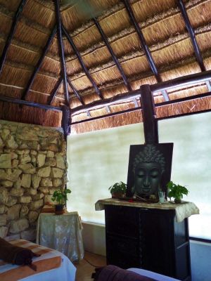 Aventura Mexicana Hotel in Playa Del Carmen