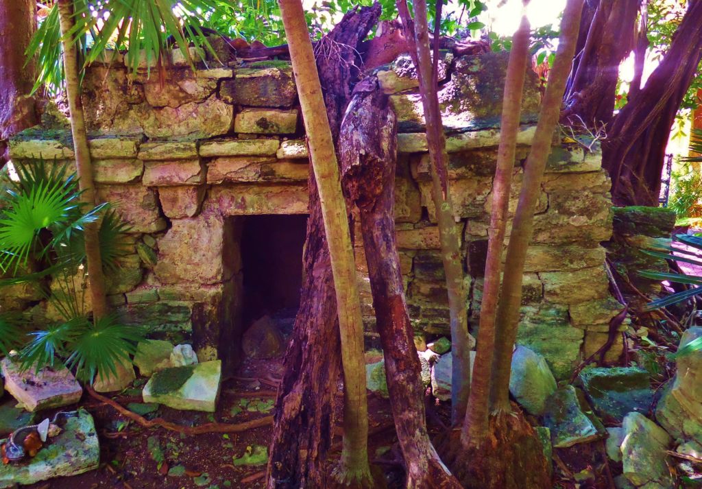 Mayan Ruins in Playa Del Carmen