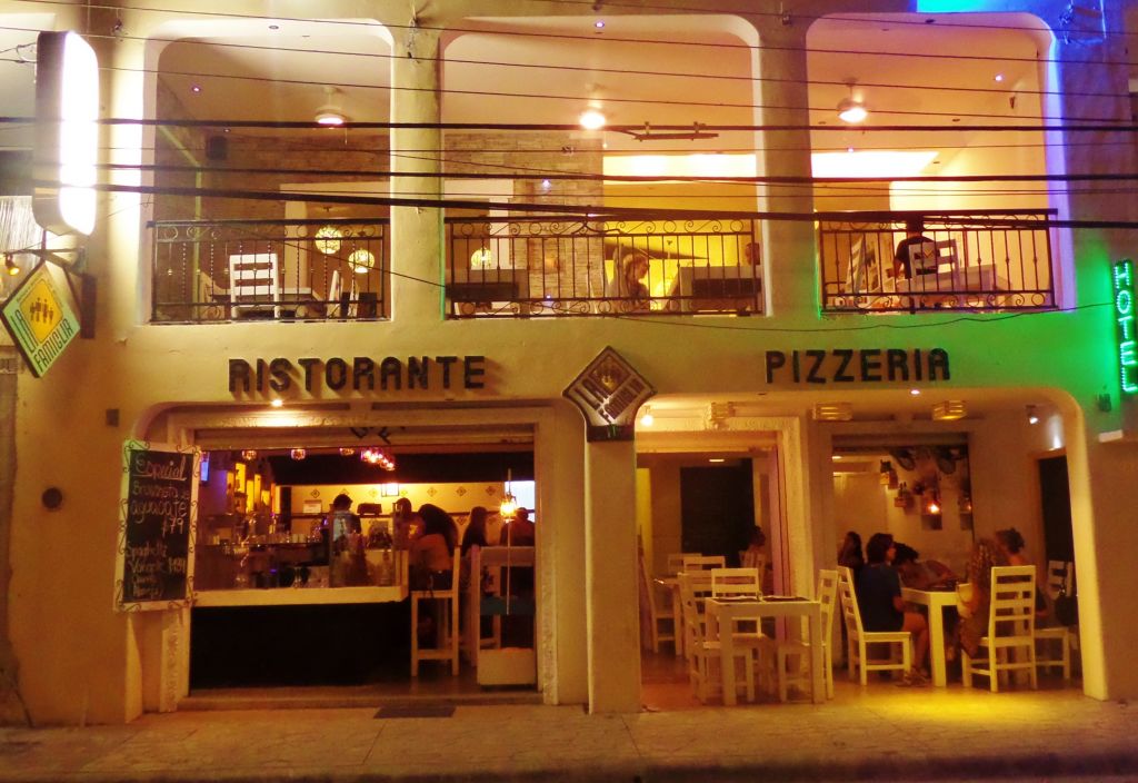 La Famiglia Restaurant in Playa Del Carmen