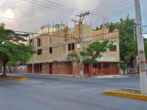 new building in Playa Del Carmen