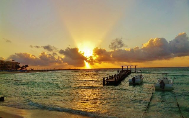 Sunrise photo in Playa Del Carmen