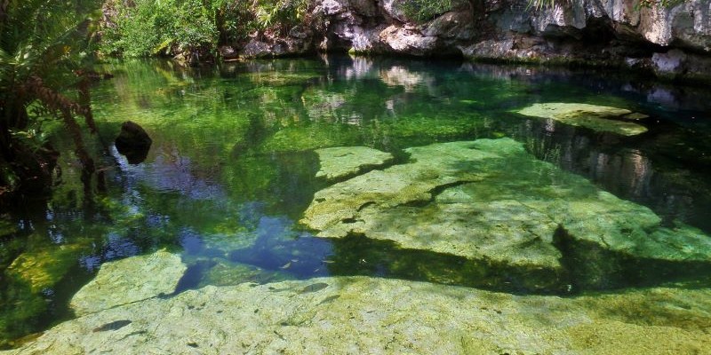 Cenote Azul Mexico