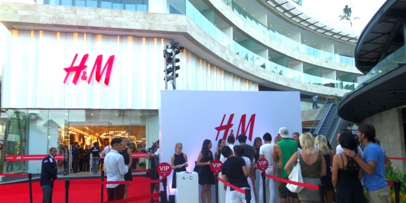 Opening at H&M store in Playa Del Carmen