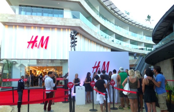 Opening at H&M store in Playa Del Carmen