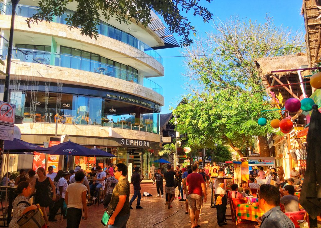 tourists in playa del carmen