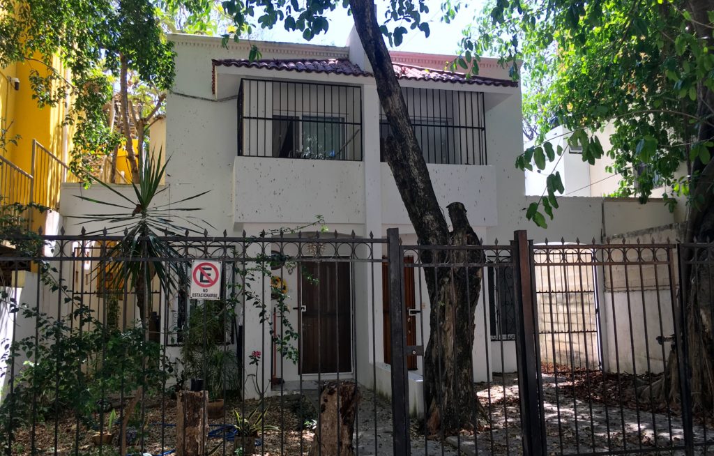 Small house in Playa Del Carmen