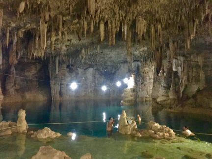 Cenote Cho'o'oj ha in Xcan Yucatan