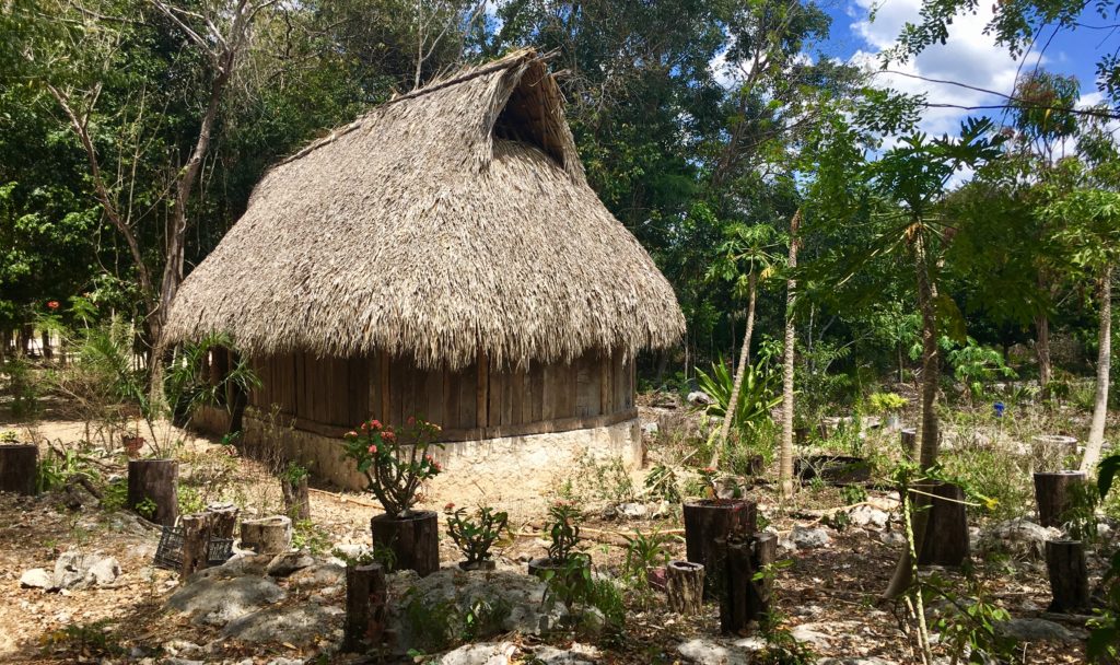 What are Mayan houses like? We show you inside and explain them