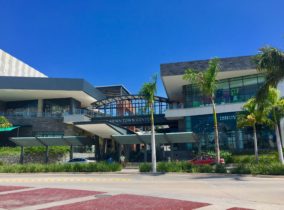 Puerto Cancun Mall