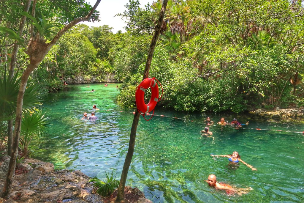 Cenote Yax Kin