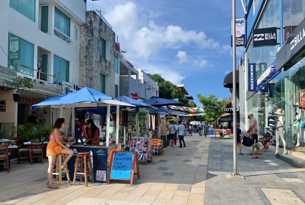 Playa Del Carmen street venders