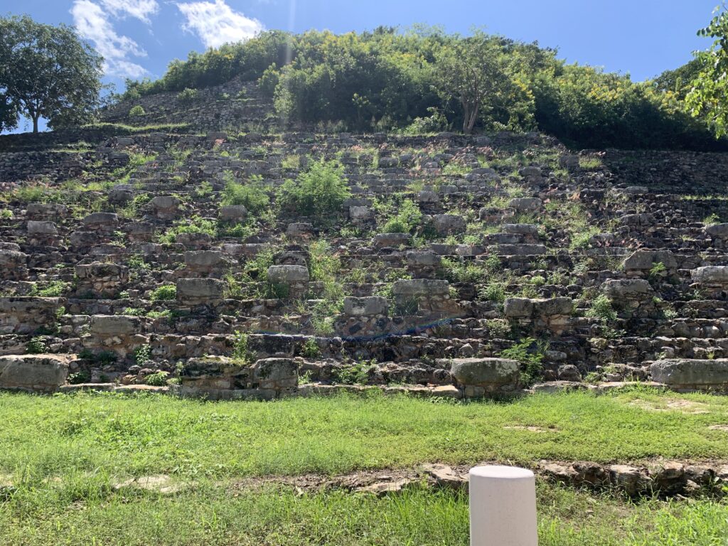 Izamal pyramid