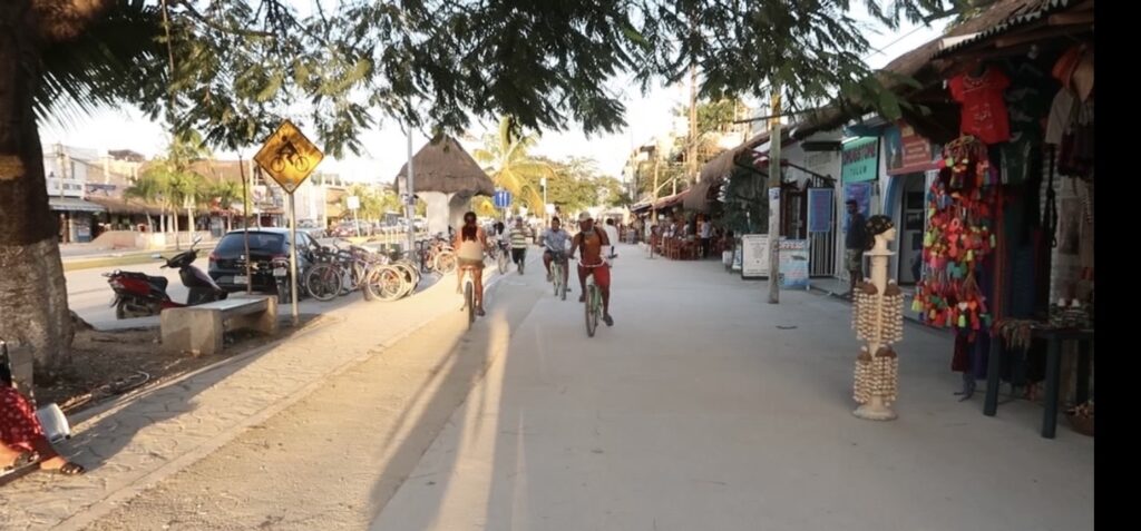 Tulum Main street