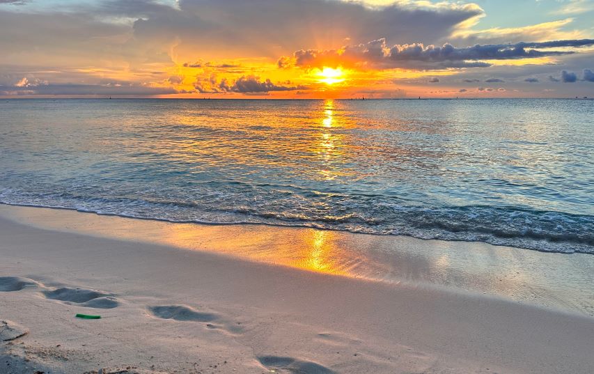 Where are the best places to see sunrise in Playa Del Carmen