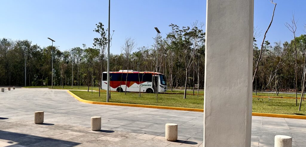 This is the bus that connects to the ruins from the Tren Maya Station. 