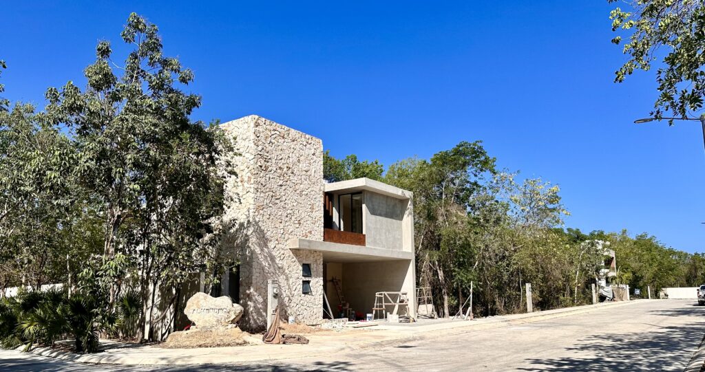 new houses in Playa Del Carmen