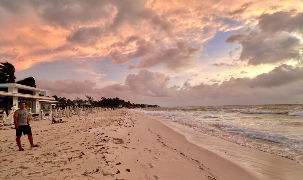 Mamitas beach Playa Del Carmen