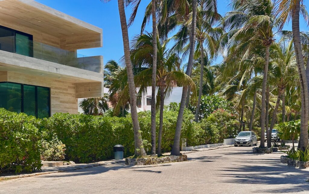 House in Playacar Phase 1