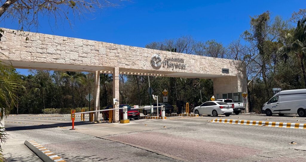 One of the entrances to Playacar phase 2