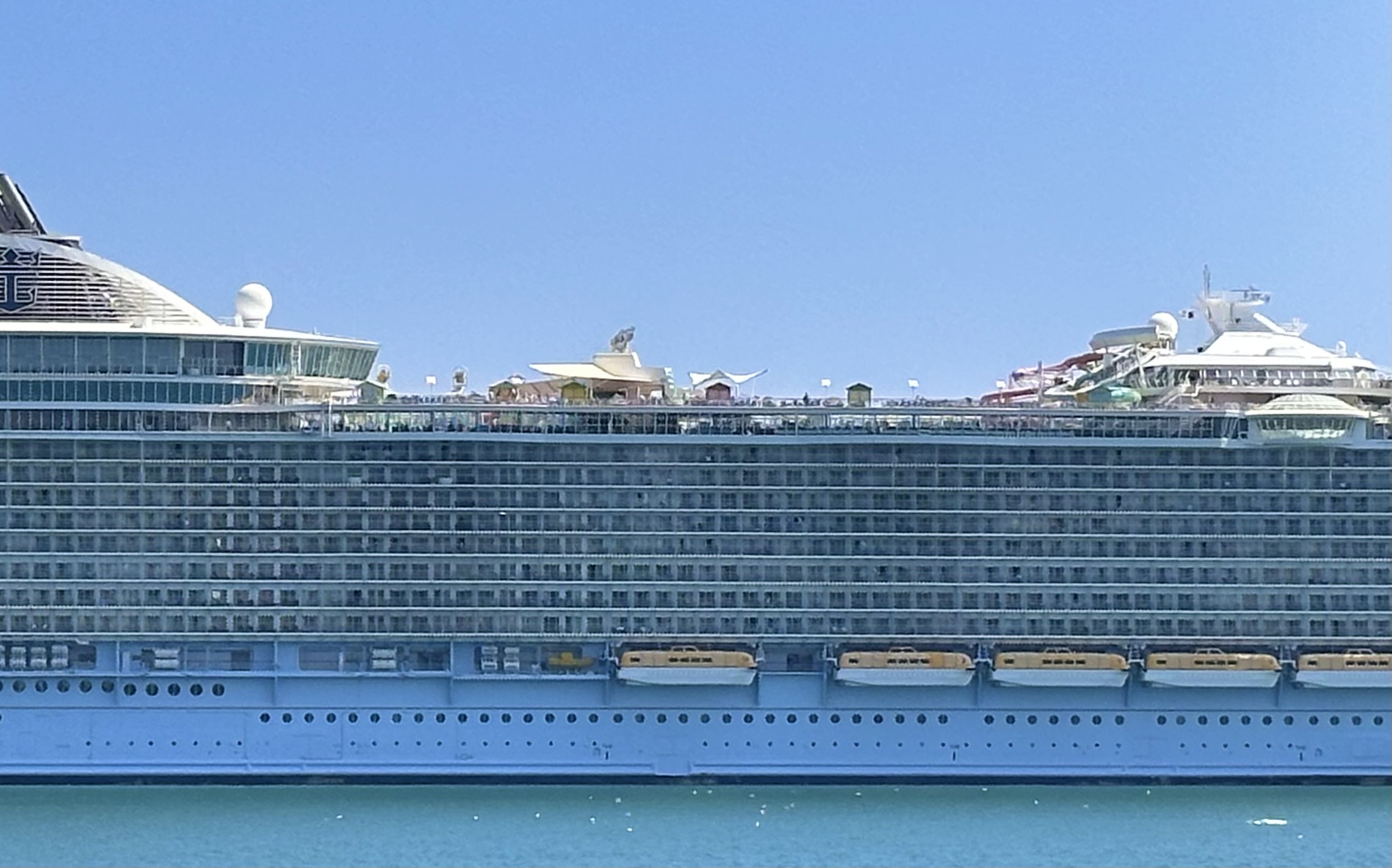 Cruise ship arriving at Cozumel