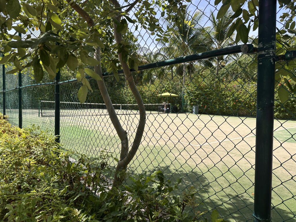 The Fives Beach Hotel and Residences tennis court