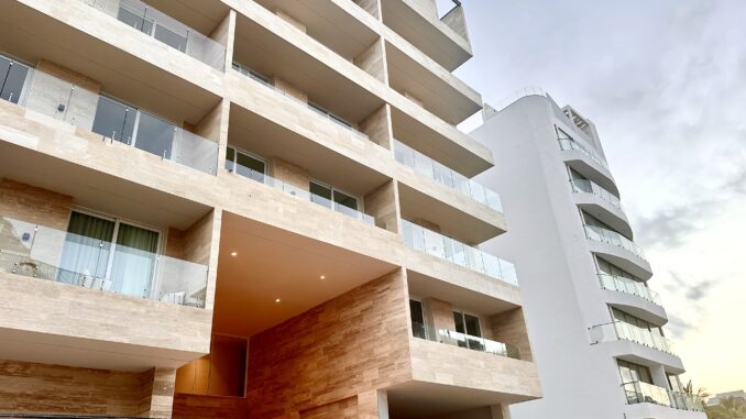 Condo building in Playa Del Carmen